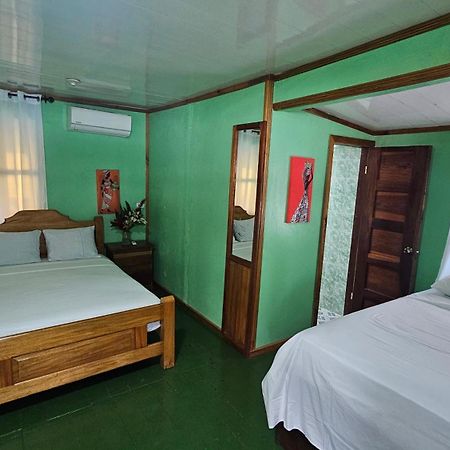 Bastimentos Hill Guest House Bocas del Toro Exterior photo