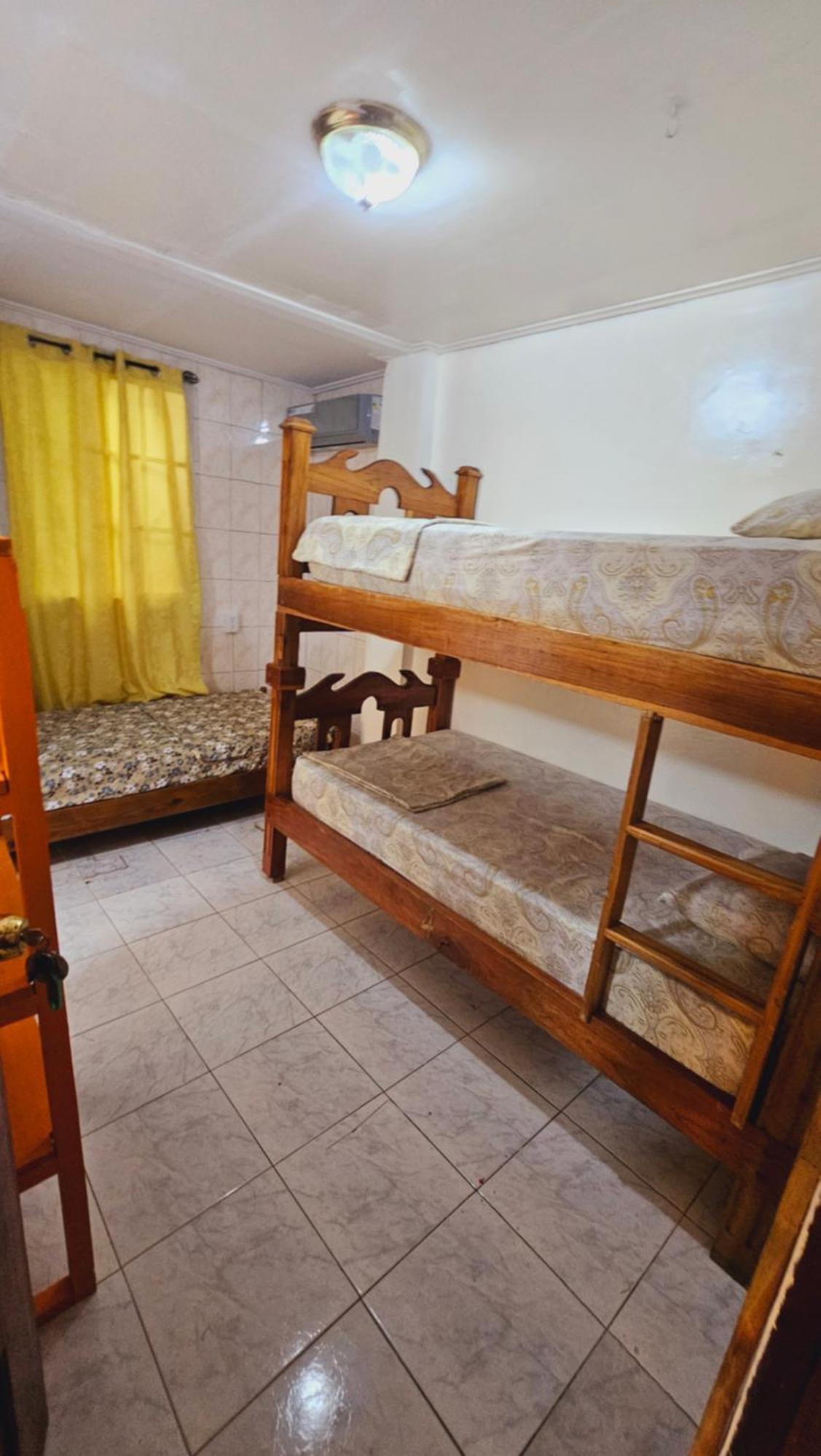 Bastimentos Hill Guest House Bocas del Toro Exterior photo