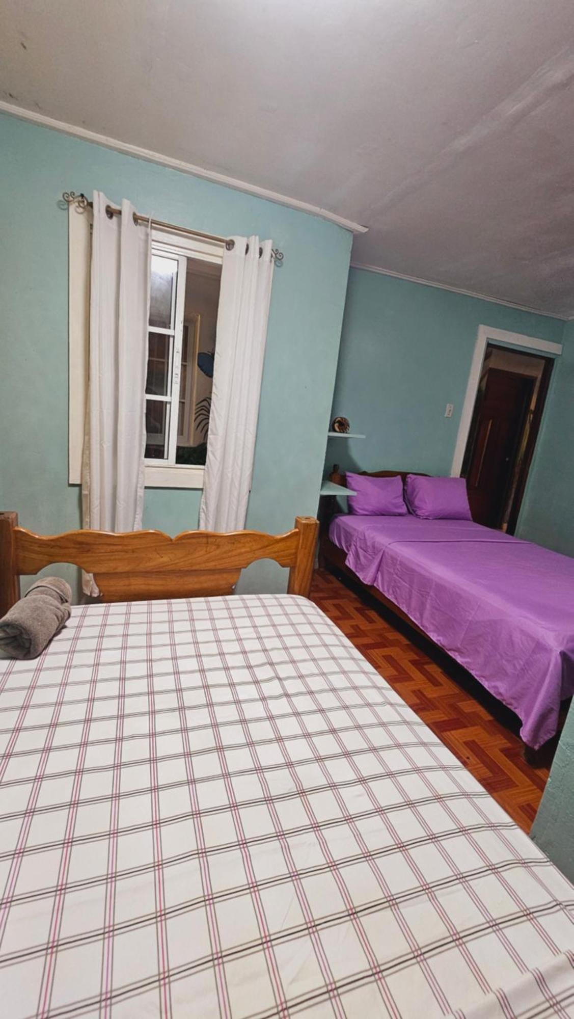 Bastimentos Hill Guest House Bocas del Toro Exterior photo