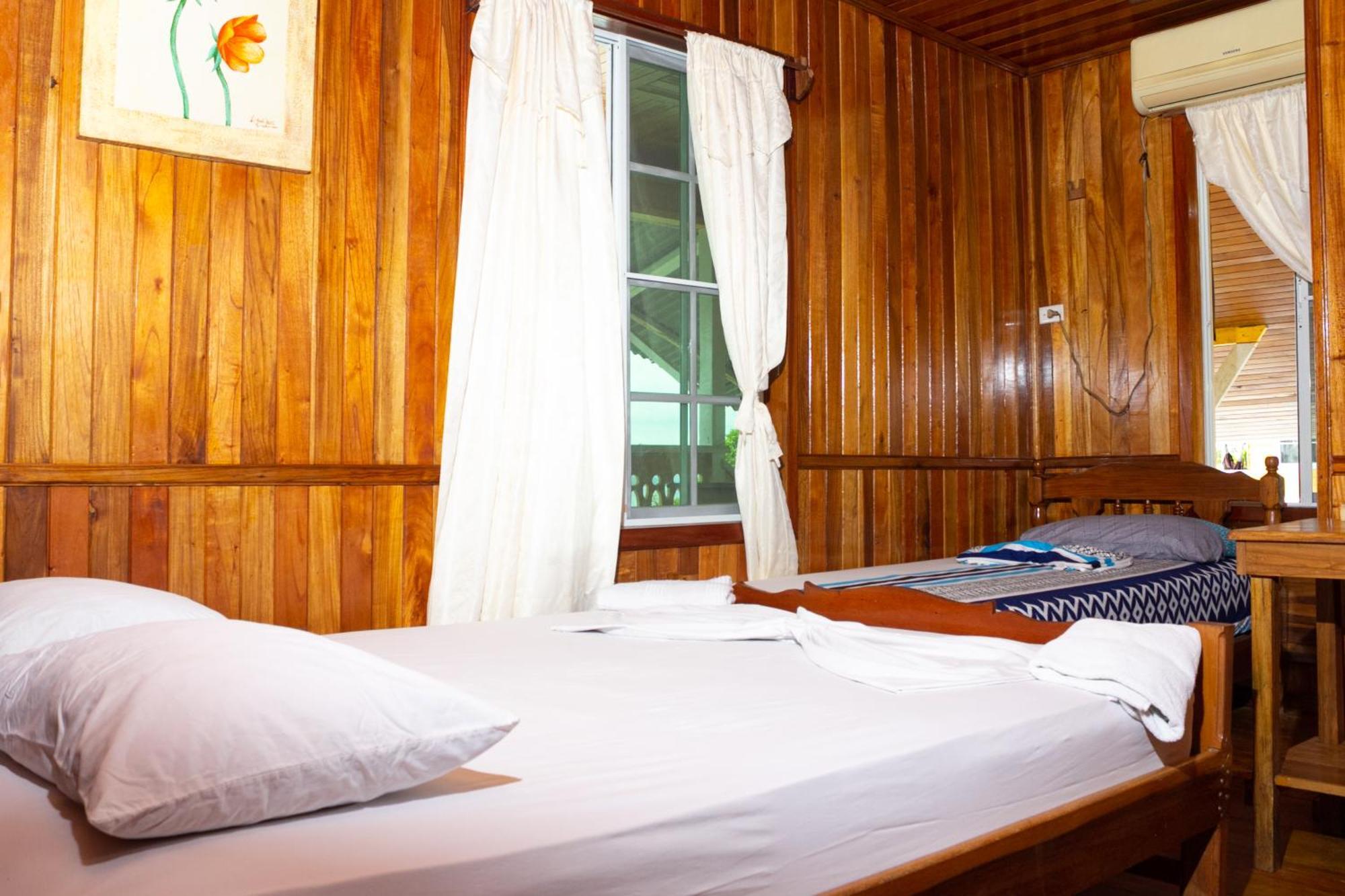 Bastimentos Hill Guest House Bocas del Toro Room photo